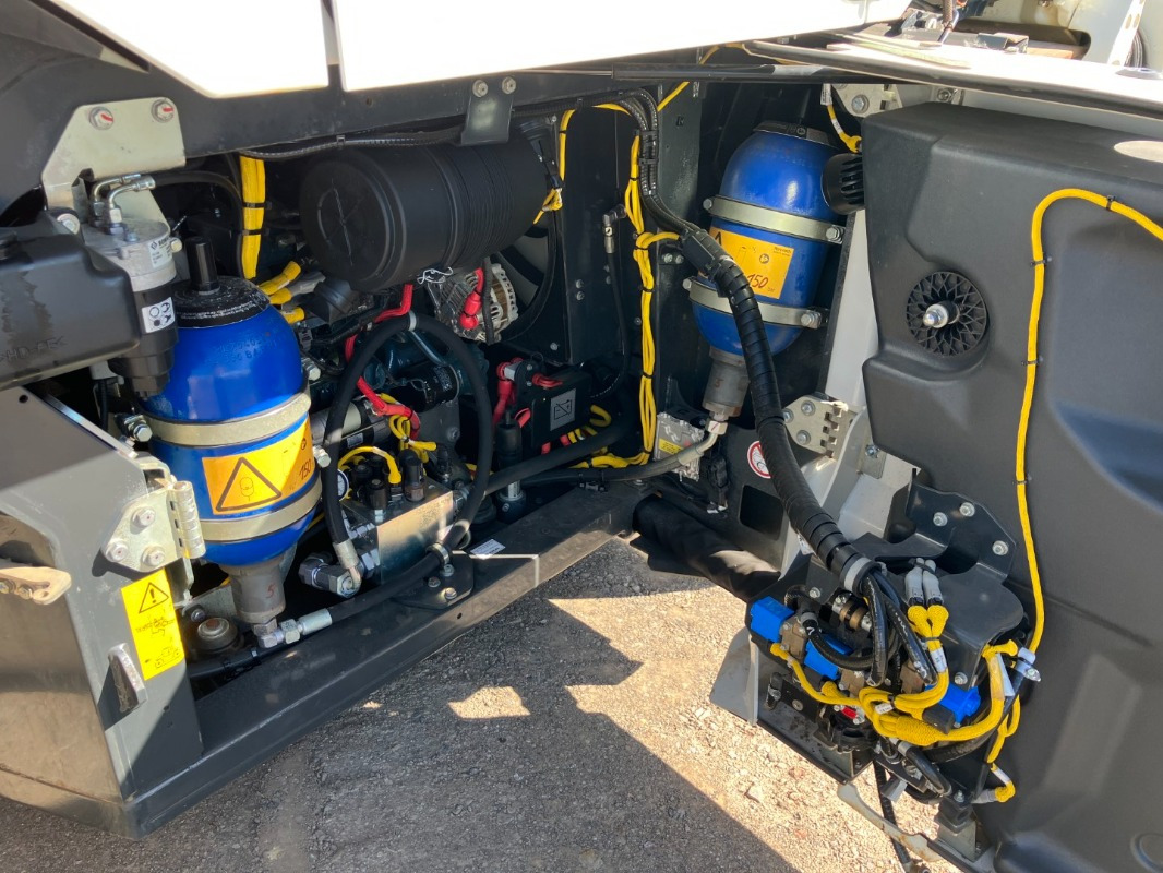 BOMAG DE BW 174 AP-4 AM Hybr. Stage V /Tier 4f - 로드 롤러 : 사진 4 BOMAG DE BW 174 AP-4 AM Hybr. Stage V /Tier 4f - 로드 롤러 : 사진 4