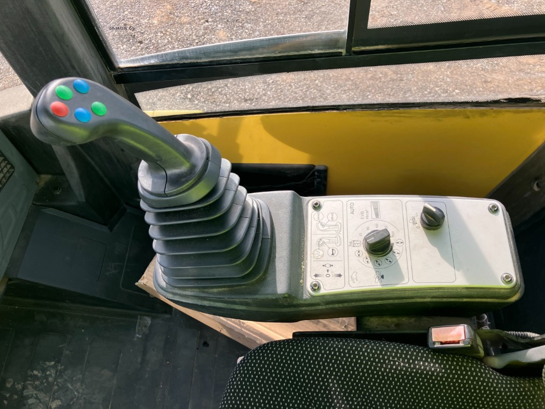 BOMAG DE BW 226 BVC-5 Stage IIIa/Tier 3 - 롤러 : 사진 5 BOMAG DE BW 226 BVC-5 Stage IIIa/Tier 3 - 롤러 : 사진 5