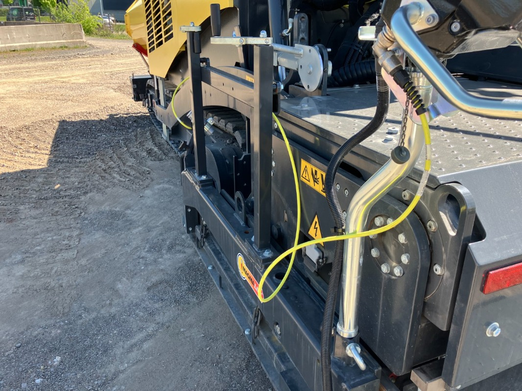 신규 아스팔트 포장기 BOMAG IT BF 800 C S600 Stage IIIa/Tier 3 : 사진 12 신규 아스팔트 포장기 BOMAG IT BF 800 C S600 Stage IIIa/Tier 3 : 사진 12