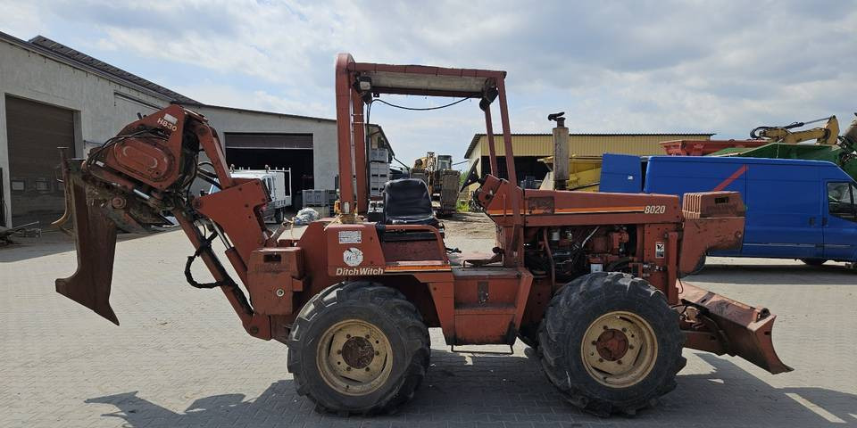 Pługoukładacz wibropług Ditch Witch 8020 układanie kabli światłowód - 건설기계 : 사진 5 Pługoukładacz wibropług Ditch Witch 8020 układanie kabli światłowód - 건설기계 : 사진 5