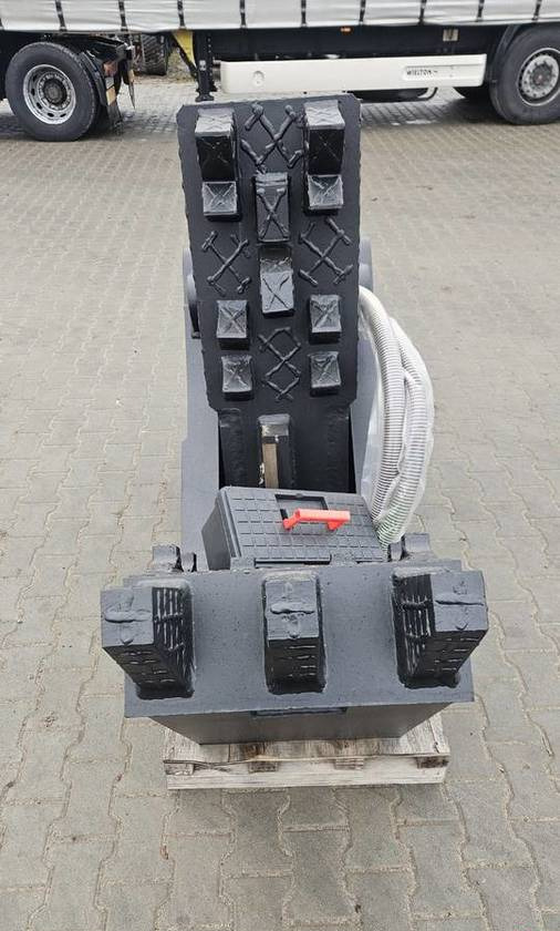 Szczęka krusząca Jisan do koparki 20-25 t JSP220C - 철거용 가위 건설기계 용 : 사진 3 Szczęka krusząca Jisan do koparki 20-25 t JSP220C - 철거용 가위 건설기계 용 : 사진 3