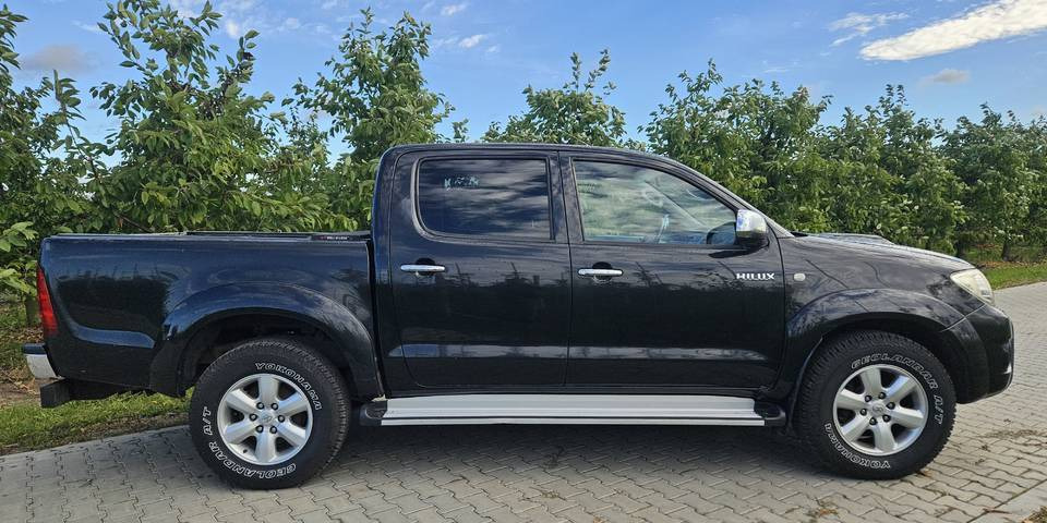 Toyota Hilux 3.0 SR5 automat 4x4 - 픽업트럭 : 사진 4 Toyota Hilux 3.0 SR5 automat 4x4 - 픽업트럭 : 사진 4