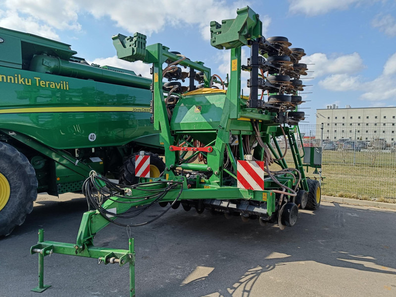 John Deere 750 A - 정밀 파종기 : 사진 2 John Deere 750 A - 정밀 파종기 : 사진 2