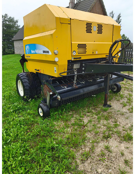 New Holland BR 6090 - 원형 베일러 : 사진 3 New Holland BR 6090 - 원형 베일러 : 사진 3