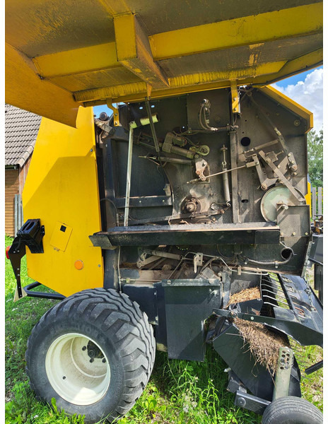 New Holland BR 6090 - 원형 베일러 : 사진 5 New Holland BR 6090 - 원형 베일러 : 사진 5
