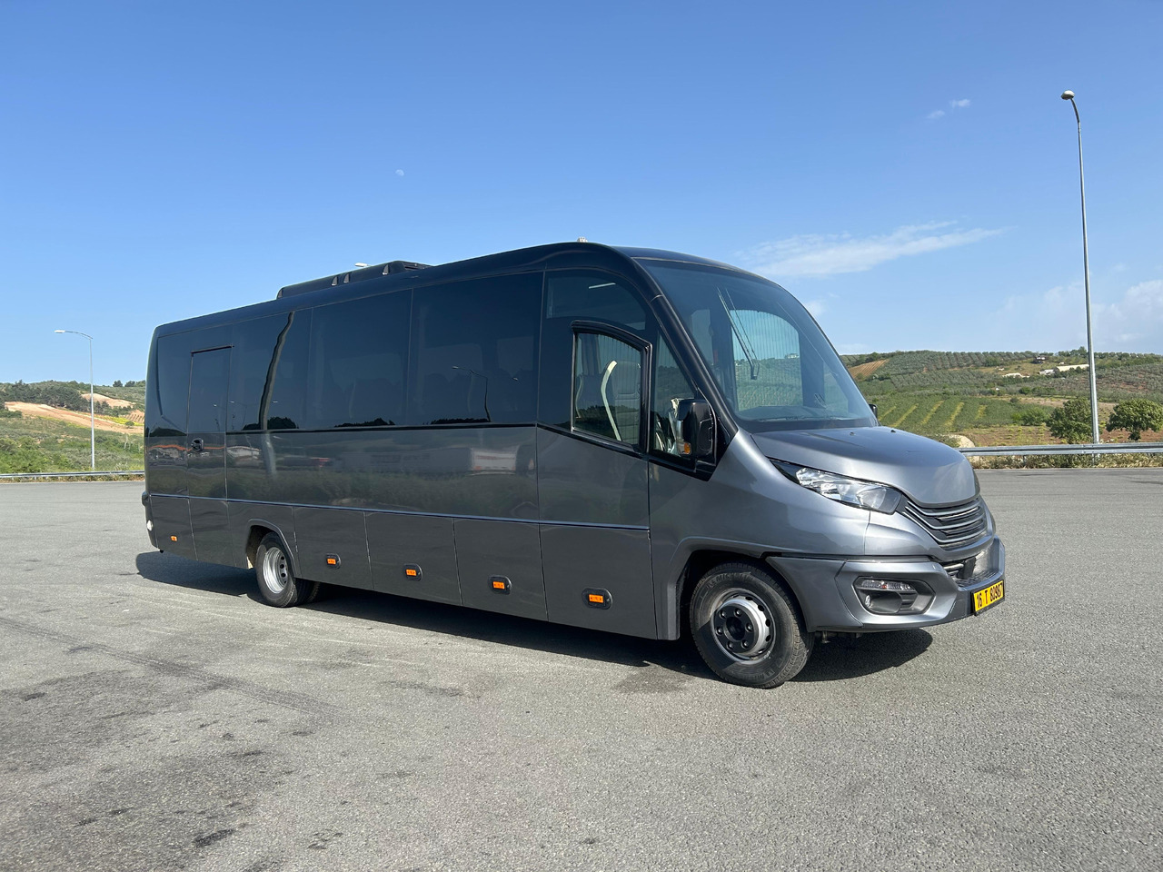 IVECO DAILY - RIGHT HAND DRIVE TOURISTIC VEHICLE - 대형 버스 : 사진 2 IVECO DAILY - RIGHT HAND DRIVE TOURISTIC VEHICLE - 대형 버스 : 사진 2
