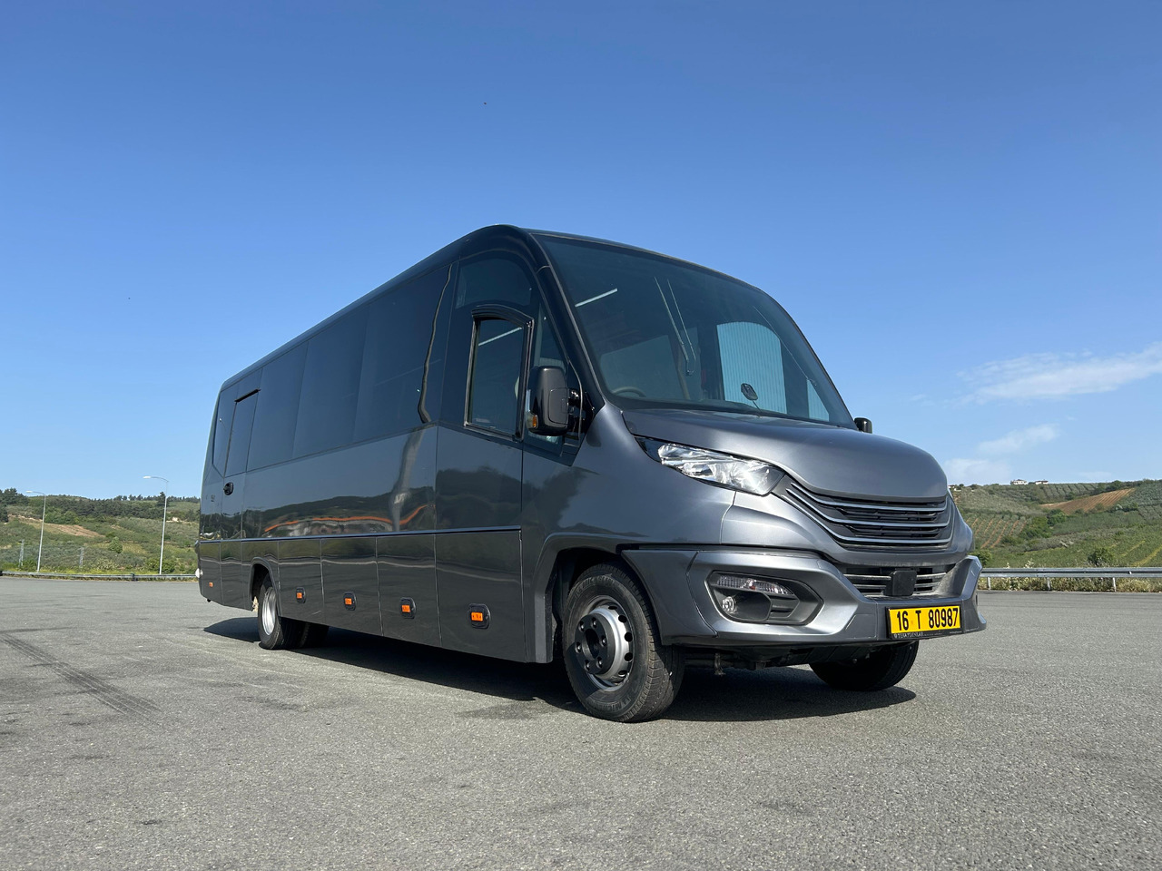 IVECO DAILY - RIGHT HAND DRIVE TOURISTIC VEHICLE - 대형 버스 : 사진 1 IVECO DAILY - RIGHT HAND DRIVE TOURISTIC VEHICLE - 대형 버스 : 사진 1