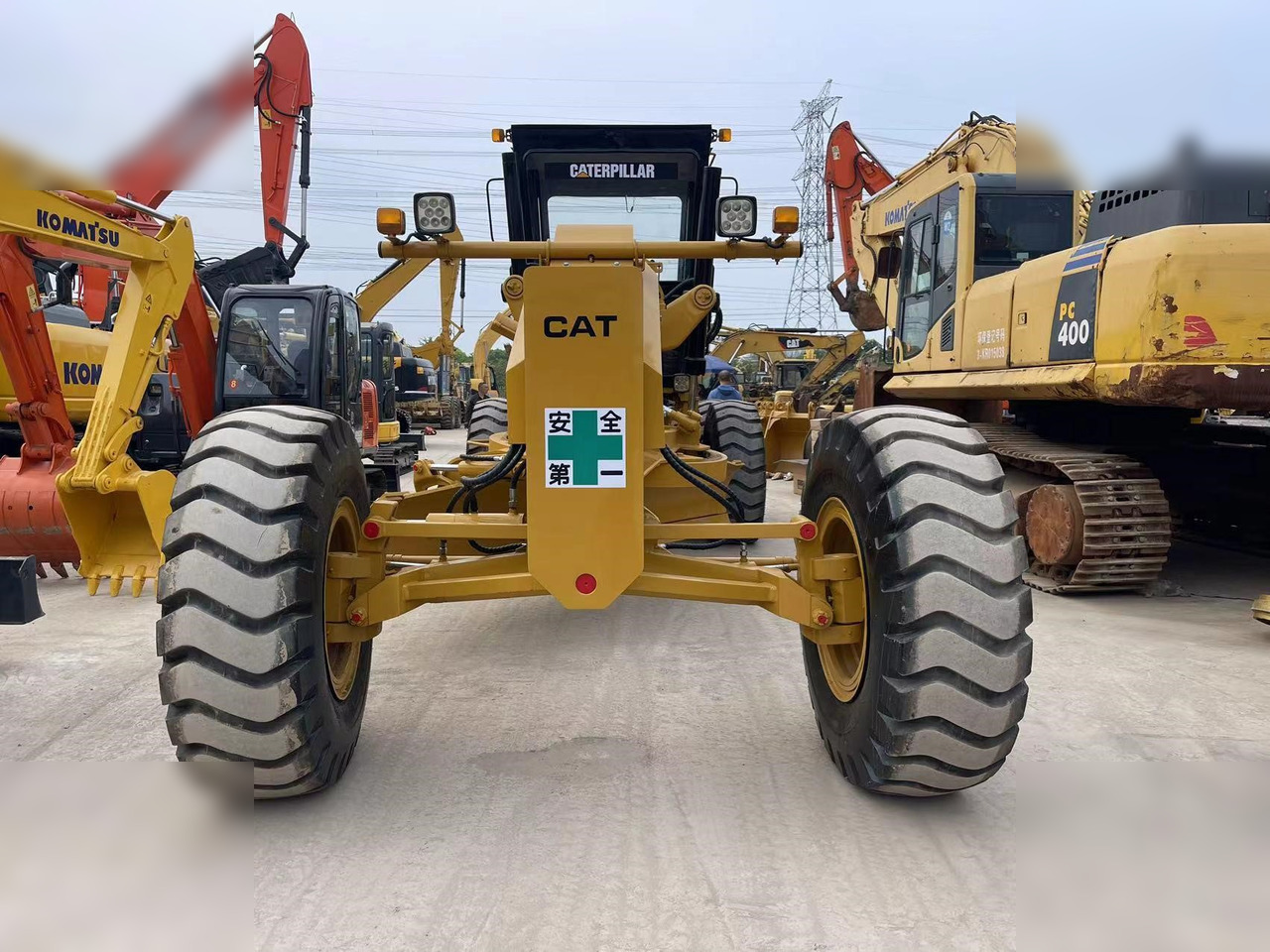 CATERPILLAR 140H - 그레이더 : 사진 4 CATERPILLAR 140H - 그레이더 : 사진 4