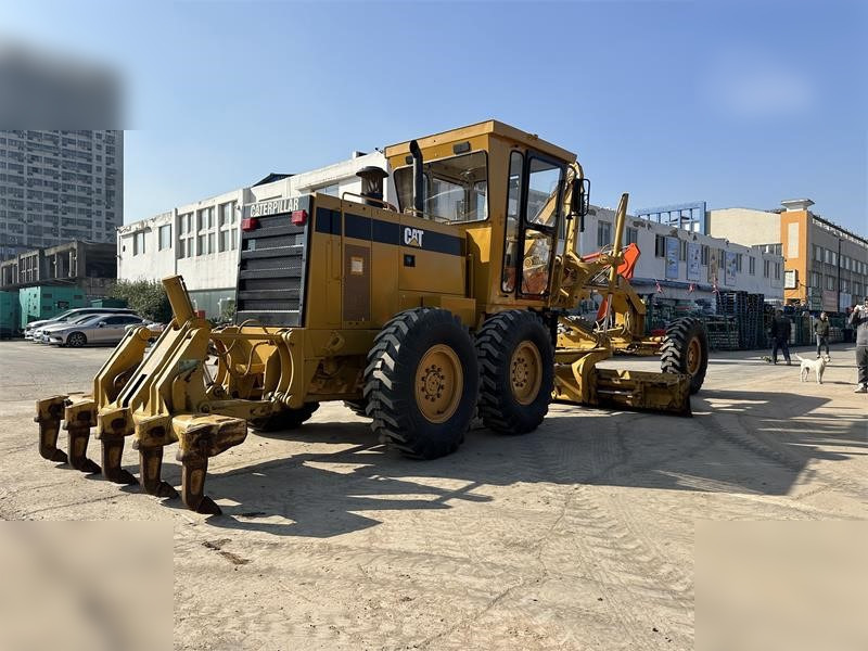 CATERPILLAR 140H - 그레이더 : 사진 4 CATERPILLAR 140H - 그레이더 : 사진 4
