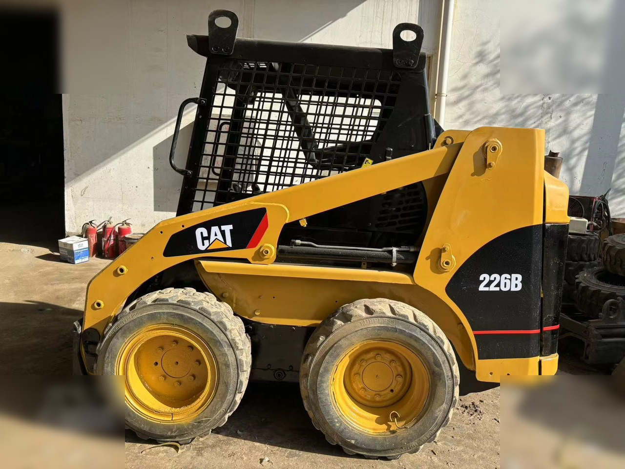 CATERPILLAR 226B - 스키드 스티어 로더 : 사진 1 CATERPILLAR 226B - 스키드 스티어 로더 : 사진 1