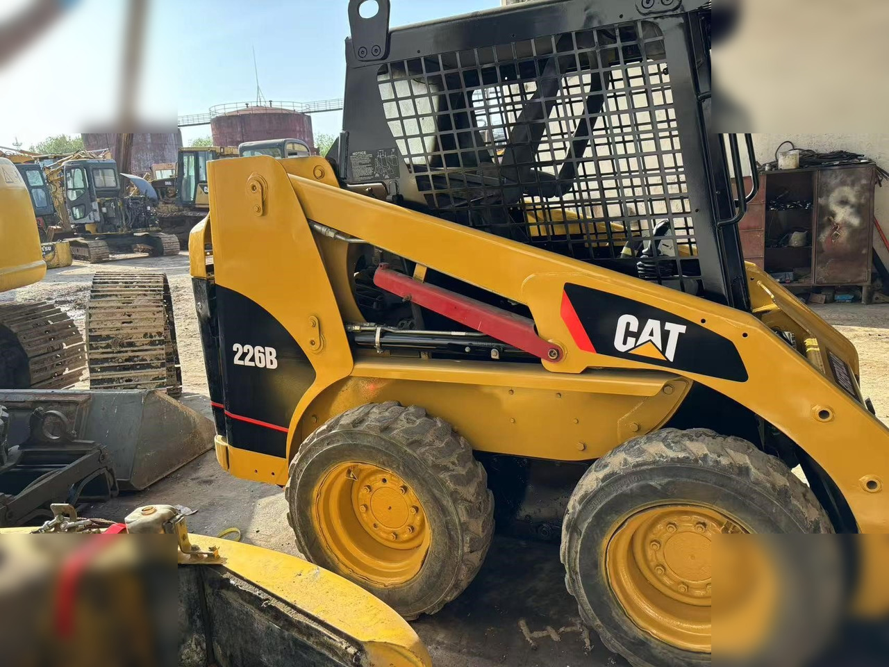 CATERPILLAR 226B - 스키드 스티어 로더 : 사진 2 CATERPILLAR 226B - 스키드 스티어 로더 : 사진 2