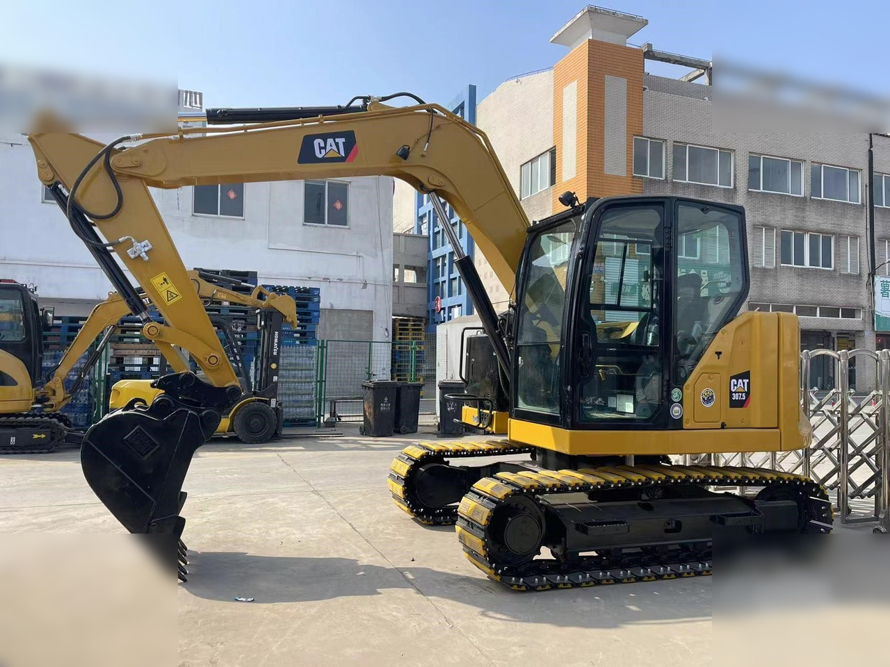CATERPILLAR 307.5 - 크롤러 굴삭기 : 사진 1 CATERPILLAR 307.5 - 크롤러 굴삭기 : 사진 1