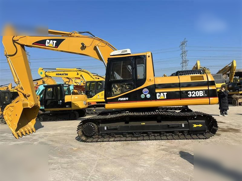 CATERPILLAR 320BL - 크롤러 굴삭기 : 사진 1 CATERPILLAR 320BL - 크롤러 굴삭기 : 사진 1