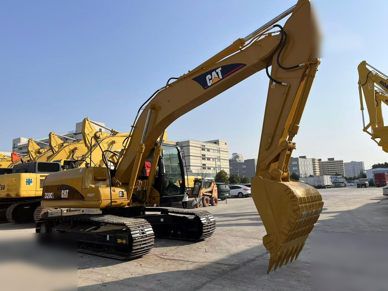 CATERPILLAR 320CL - 크롤러 굴삭기 : 사진 4 CATERPILLAR 320CL - 크롤러 굴삭기 : 사진 4