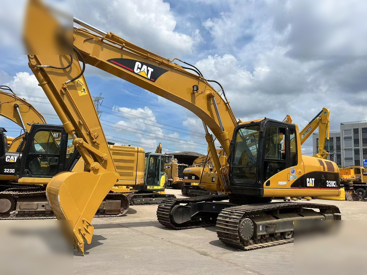 CATERPILLAR 320CL - 크롤러 굴삭기 : 사진 4 CATERPILLAR 320CL - 크롤러 굴삭기 : 사진 4