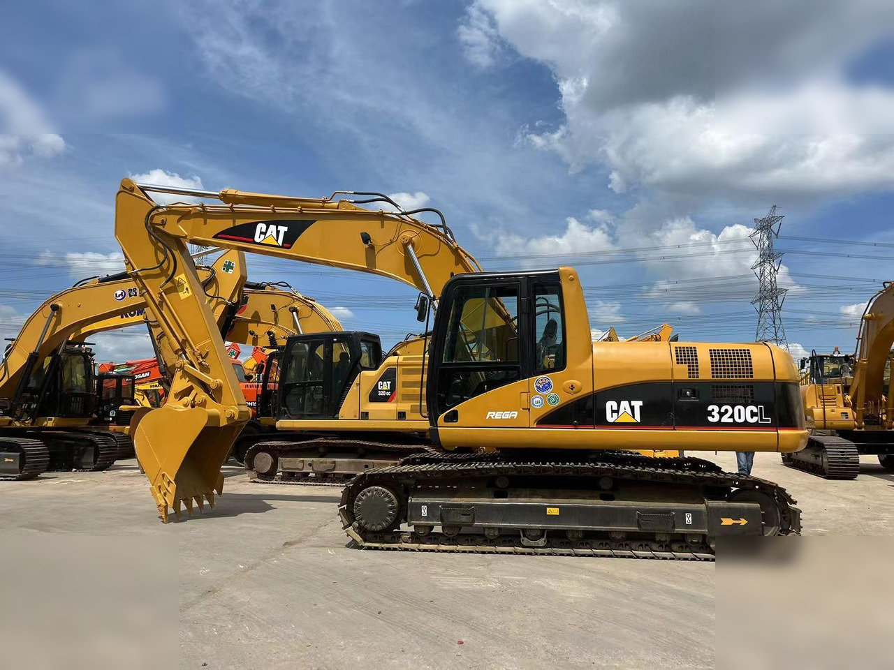 CATERPILLAR 320CL - 크롤러 굴삭기 : 사진 1 CATERPILLAR 320CL - 크롤러 굴삭기 : 사진 1