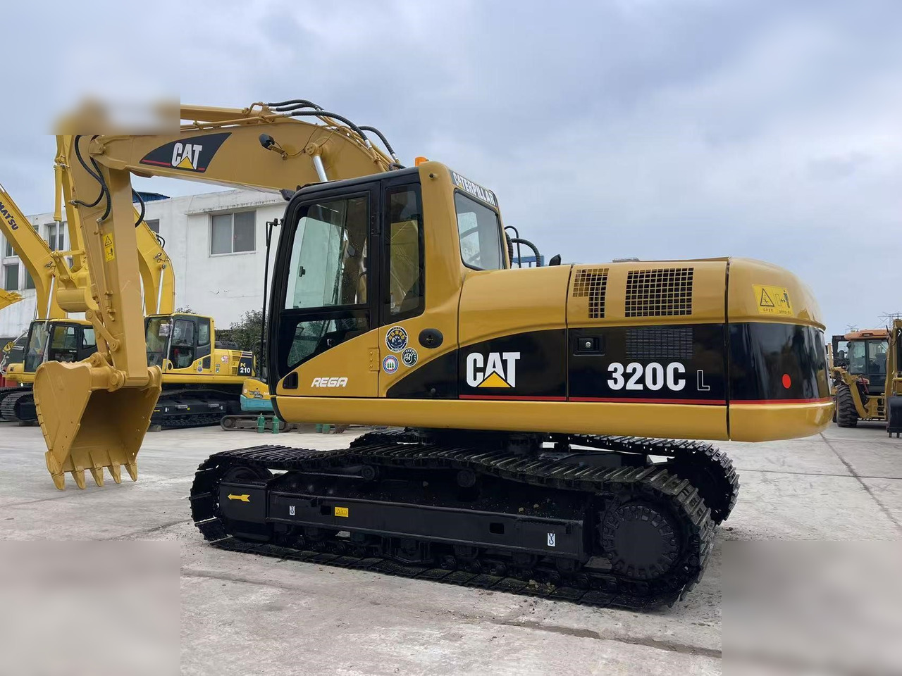 CATERPILLAR 320C - 크롤러 굴삭기 : 사진 2 CATERPILLAR 320C - 크롤러 굴삭기 : 사진 2