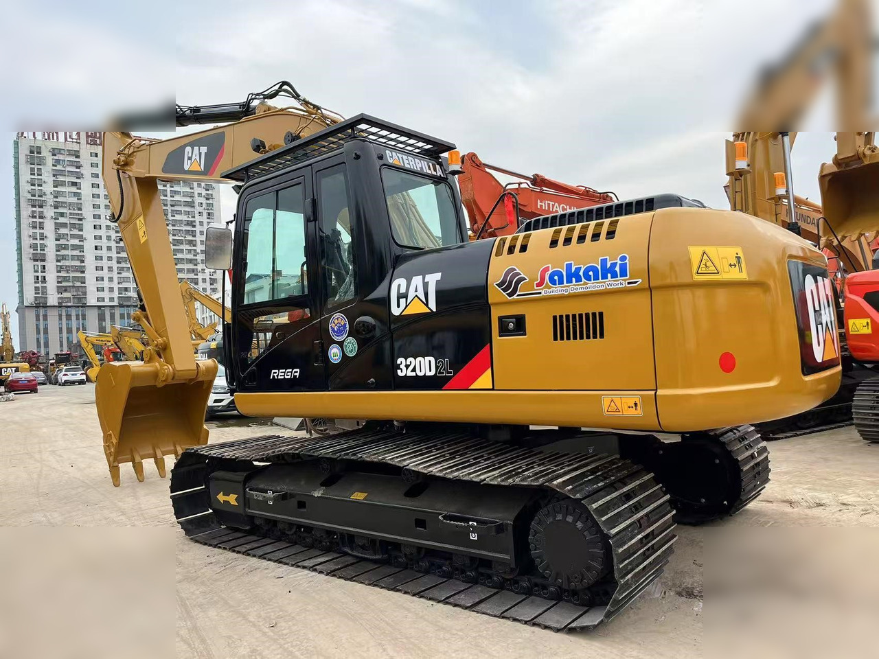 CATERPILLAR 320D2L - 크롤러 굴삭기 : 사진 1 CATERPILLAR 320D2L - 크롤러 굴삭기 : 사진 1