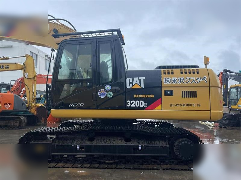 CATERPILLAR 320D2 - 크롤러 굴삭기 : 사진 4 CATERPILLAR 320D2 - 크롤러 굴삭기 : 사진 4