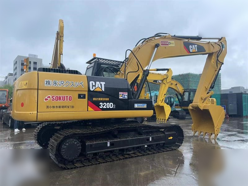 CATERPILLAR 320D2 - 크롤러 굴삭기 : 사진 2 CATERPILLAR 320D2 - 크롤러 굴삭기 : 사진 2