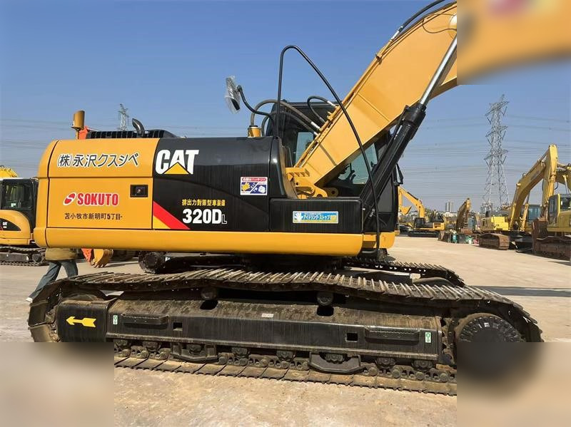 CATERPILLAR 320DL - 크롤러 굴삭기 : 사진 4 CATERPILLAR 320DL - 크롤러 굴삭기 : 사진 4