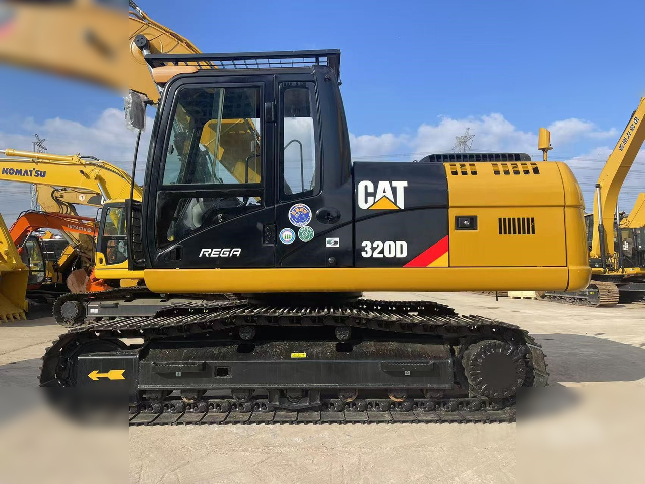 CATERPILLAR 320D - 크롤러 굴삭기 : 사진 4 CATERPILLAR 320D - 크롤러 굴삭기 : 사진 4