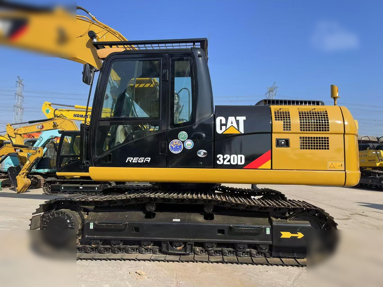 CATERPILLAR 320D - 크롤러 굴삭기 : 사진 3 CATERPILLAR 320D - 크롤러 굴삭기 : 사진 3