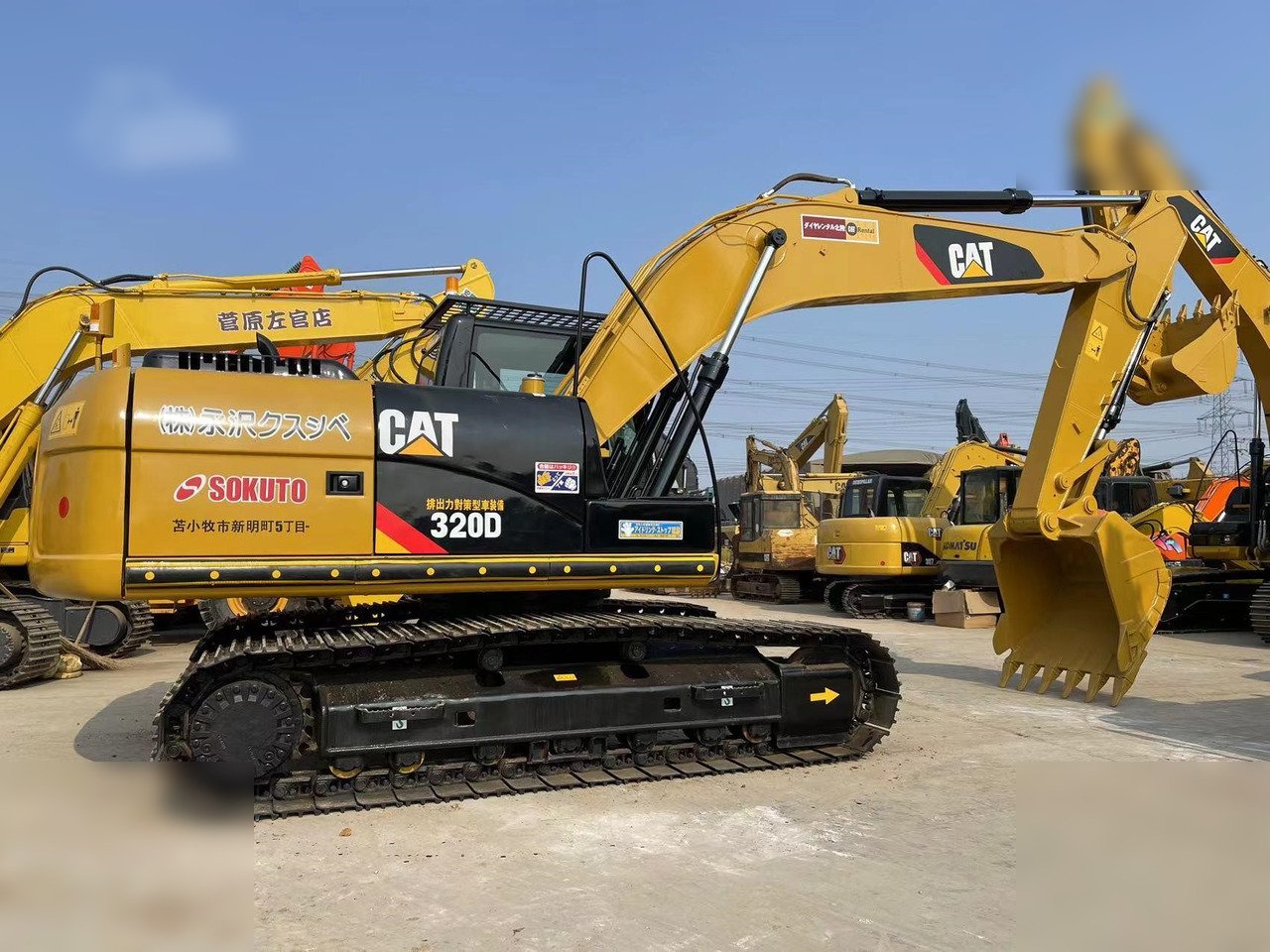 CATERPILLAR 320D - 크롤러 굴삭기 : 사진 3 CATERPILLAR 320D - 크롤러 굴삭기 : 사진 3