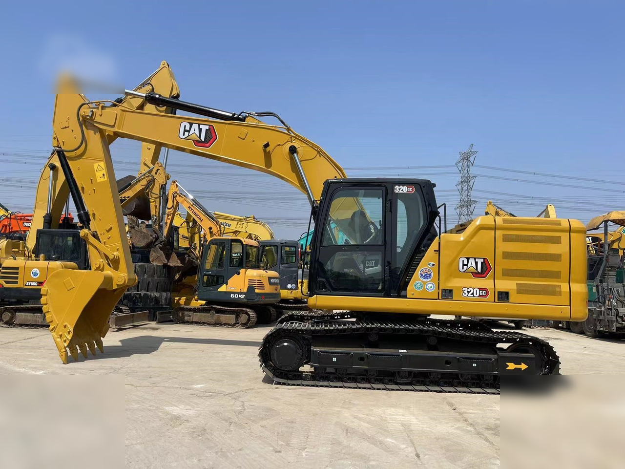 CATERPILLAR 320GC - 크롤러 굴삭기 : 사진 1 CATERPILLAR 320GC - 크롤러 굴삭기 : 사진 1