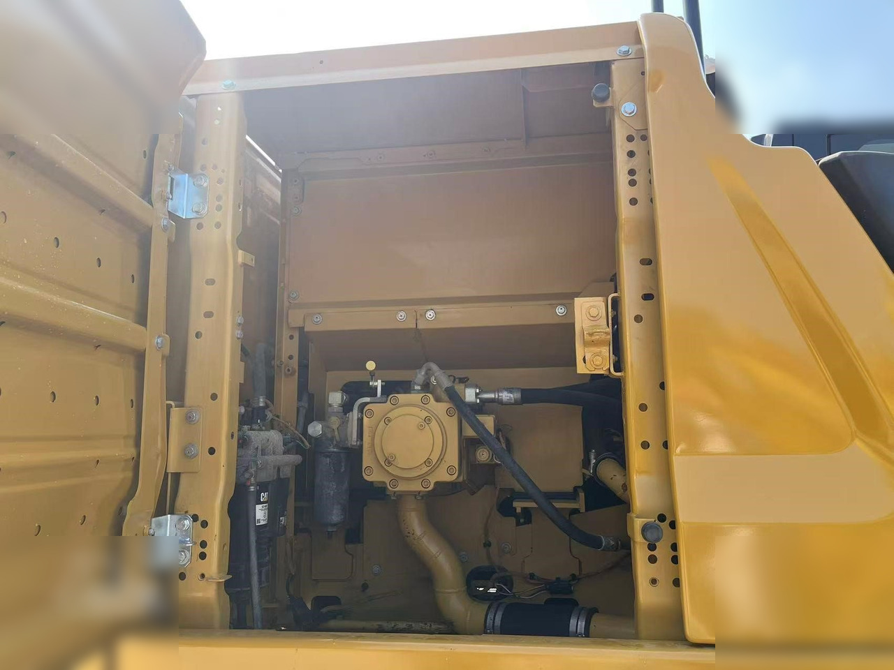 CATERPILLAR 320GC - 크롤러 굴삭기 : 사진 5 CATERPILLAR 320GC - 크롤러 굴삭기 : 사진 5