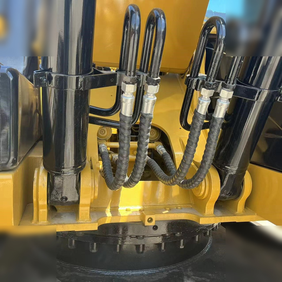 CATERPILLAR 323DL - 크롤러 굴삭기 : 사진 4 CATERPILLAR 323DL - 크롤러 굴삭기 : 사진 4