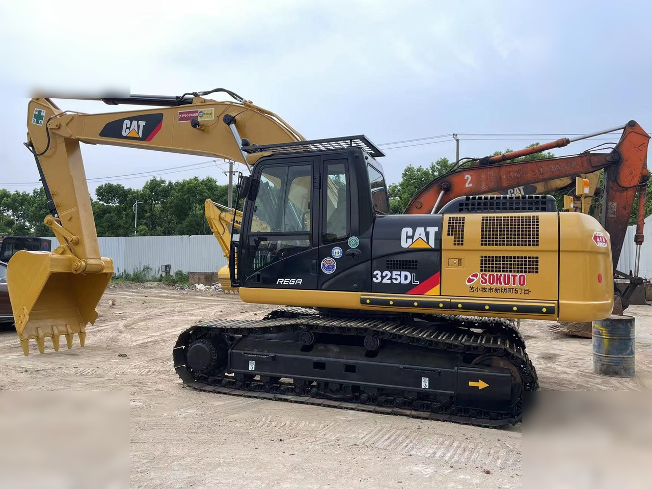 CATERPILLAR 325DL - 크롤러 굴삭기 : 사진 1 CATERPILLAR 325DL - 크롤러 굴삭기 : 사진 1