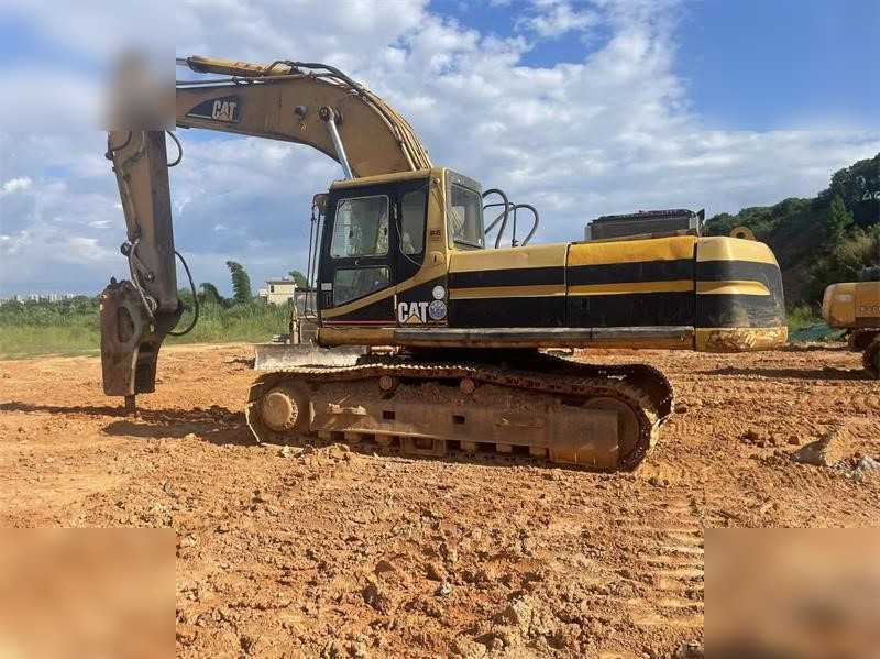 CATERPILLAR 330B - 크롤러 굴삭기 : 사진 1 CATERPILLAR 330B - 크롤러 굴삭기 : 사진 1