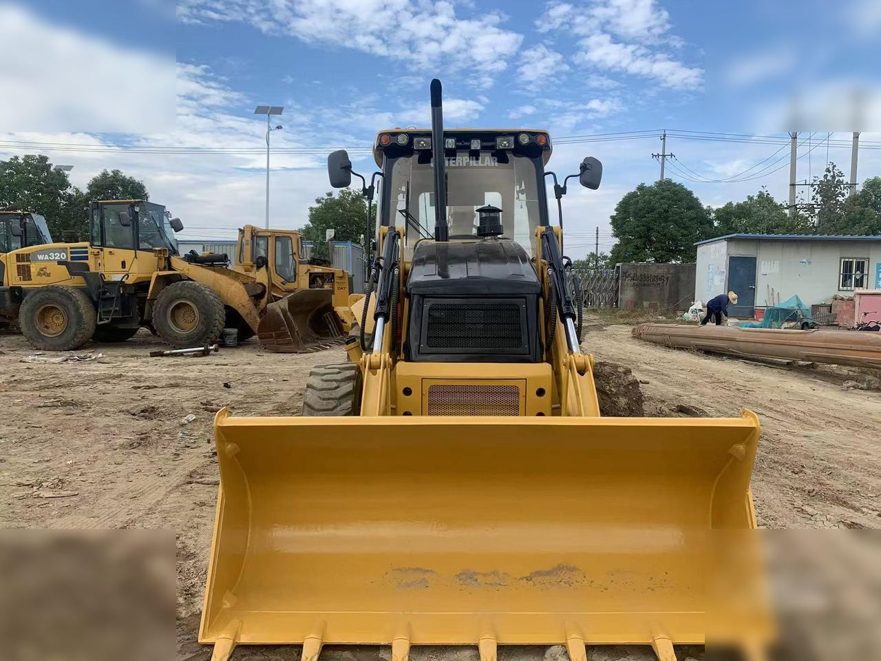 CATERPILLAR 420F - 백호 로더 : 사진 1 CATERPILLAR 420F - 백호 로더 : 사진 1