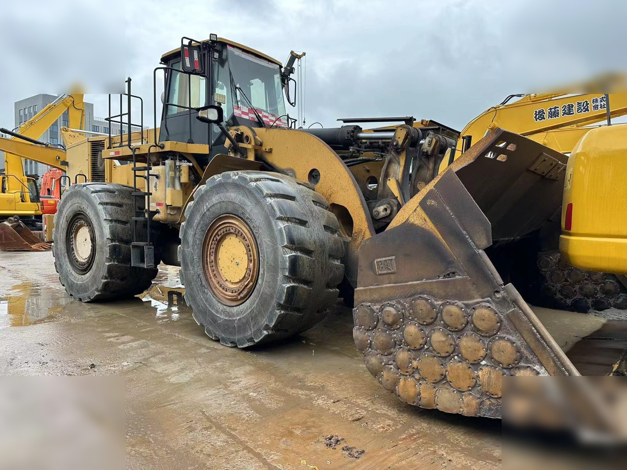 CATERPILLAR 986H - 휠 로더 : 사진 4 CATERPILLAR 986H - 휠 로더 : 사진 4