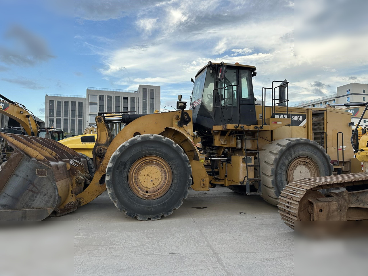 CATERPILLAR 986H - 휠 로더 : 사진 2 CATERPILLAR 986H - 휠 로더 : 사진 2