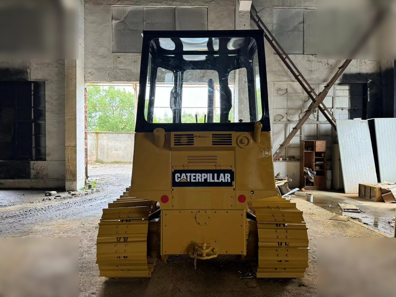 CATERPILLAR D4C - 불도저 : 사진 3 CATERPILLAR D4C - 불도저 : 사진 3