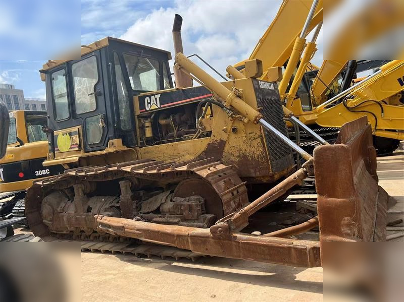 CATERPILLAR D6G - 불도저 : 사진 1 CATERPILLAR D6G - 불도저 : 사진 1