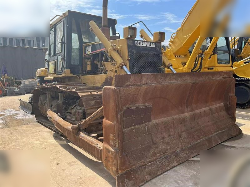CATERPILLAR D6G - 불도저 : 사진 2 CATERPILLAR D6G - 불도저 : 사진 2