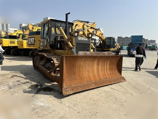 CATERPILLAR D6G - 불도저 : 사진 4 CATERPILLAR D6G - 불도저 : 사진 4