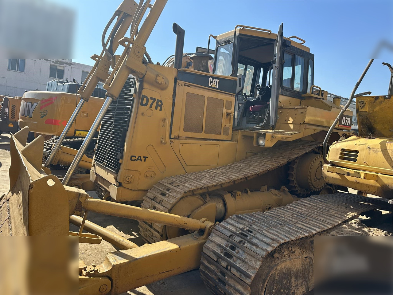 CATERPILLAR D7R II - 불도저 : 사진 4 CATERPILLAR D7R II - 불도저 : 사진 4