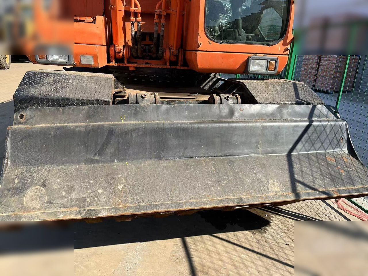 DOOSAN DH210W-7 - 휠 굴삭기 : 사진 4 DOOSAN DH210W-7 - 휠 굴삭기 : 사진 4