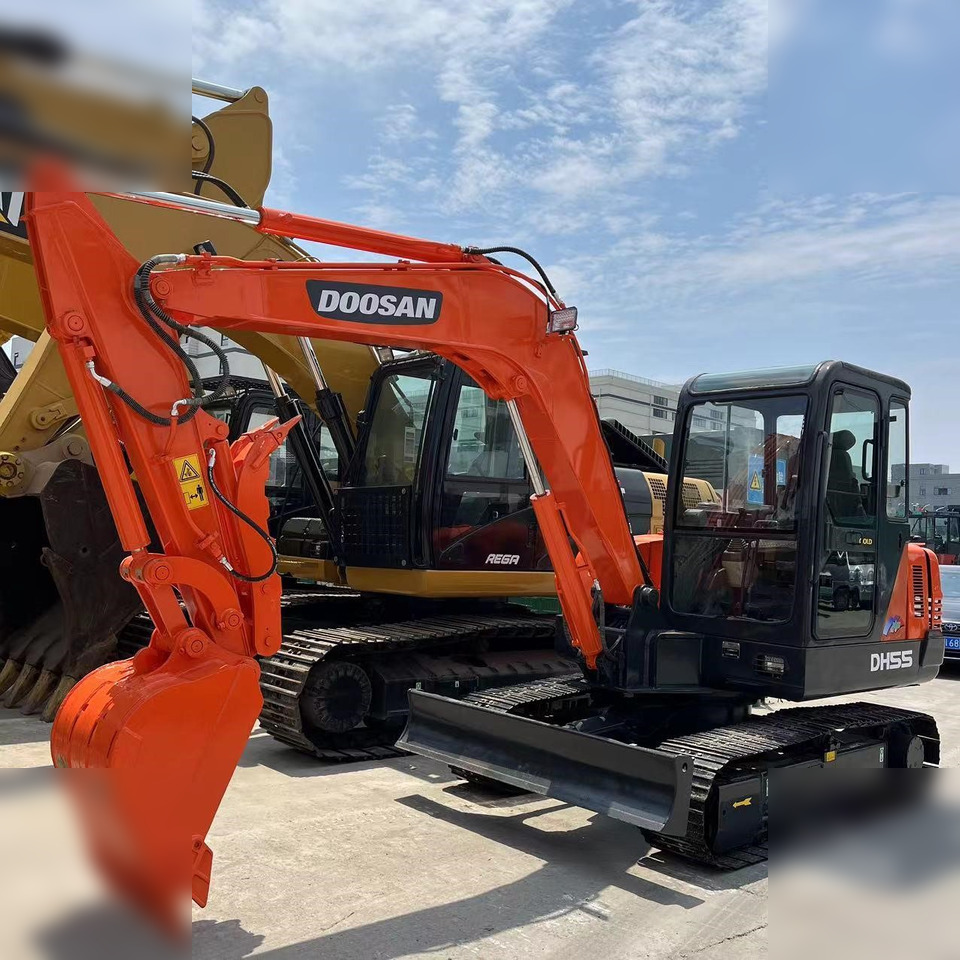 DOOSAN DH55-V - 미니 굴삭기 : 사진 3 DOOSAN DH55-V - 미니 굴삭기 : 사진 3