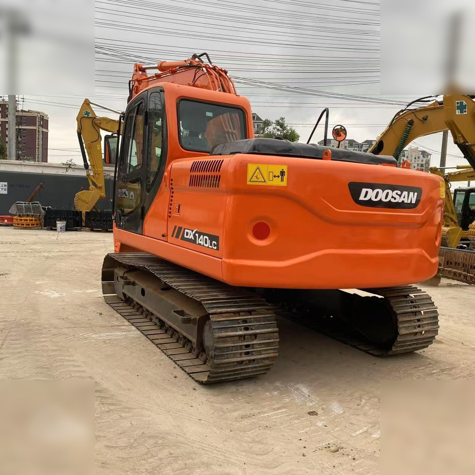 DOOSAN DX140 LC - 크롤러 굴삭기 : 사진 2 DOOSAN DX140 LC - 크롤러 굴삭기 : 사진 2