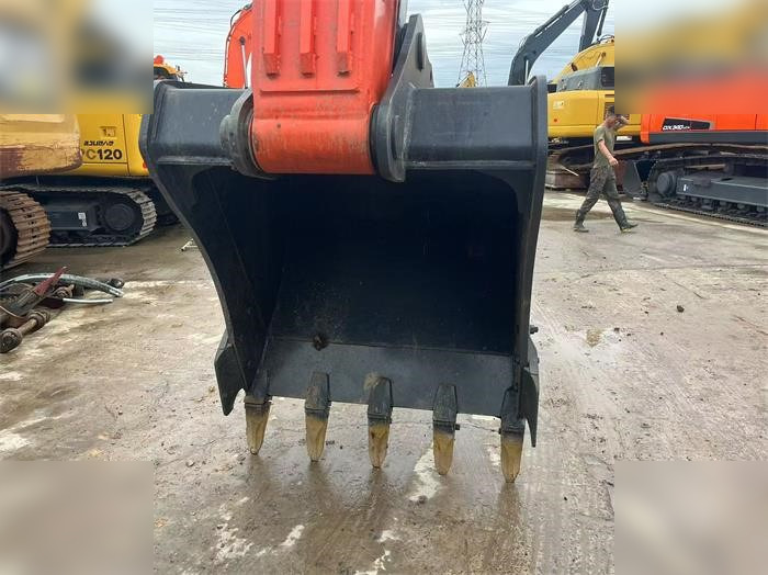 DOOSAN DX225 LCA - 크롤러 굴삭기 : 사진 4 DOOSAN DX225 LCA - 크롤러 굴삭기 : 사진 4