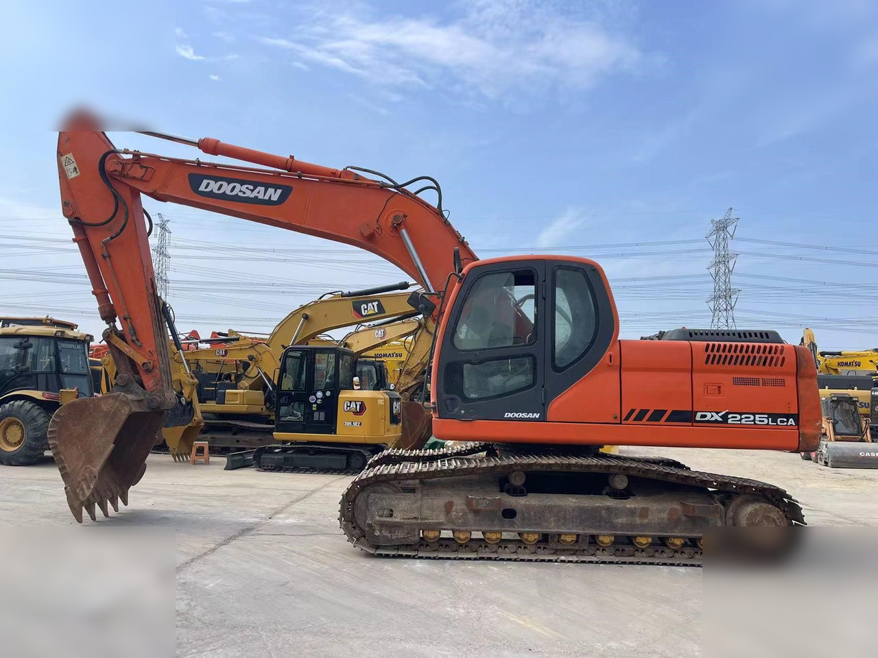 DOOSAN DX225 LCA - 크롤러 굴삭기 : 사진 2 DOOSAN DX225 LCA - 크롤러 굴삭기 : 사진 2