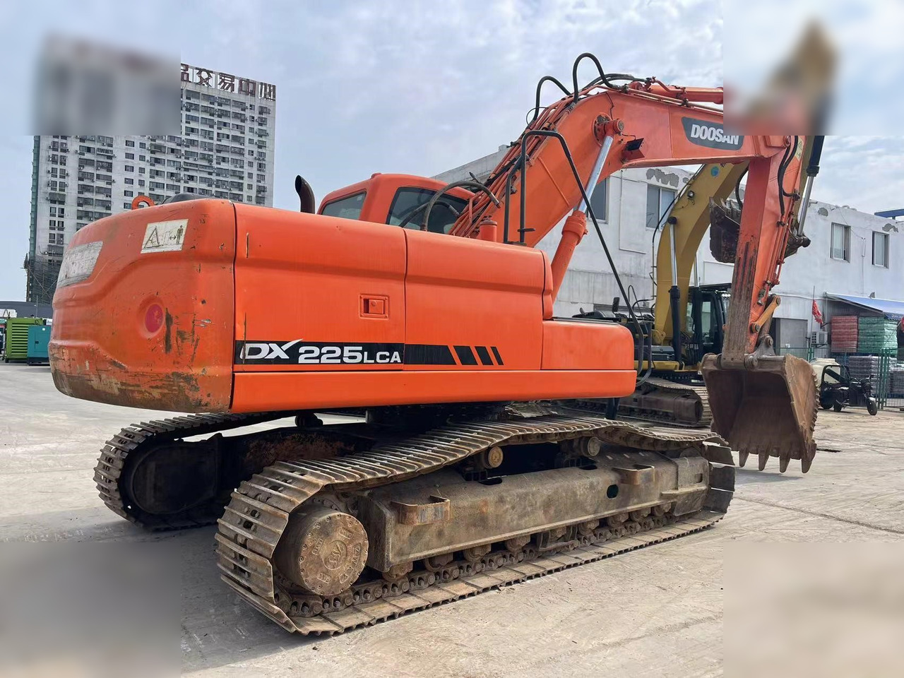 DOOSAN DX225 LCA - 크롤러 굴삭기 : 사진 3 DOOSAN DX225 LCA - 크롤러 굴삭기 : 사진 3