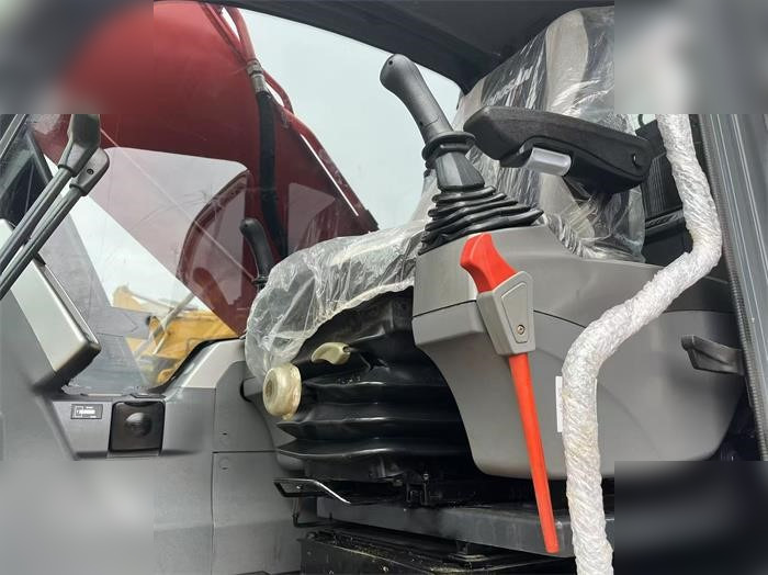 DOOSAN DX225 LCA - 크롤러 굴삭기 : 사진 5 DOOSAN DX225 LCA - 크롤러 굴삭기 : 사진 5