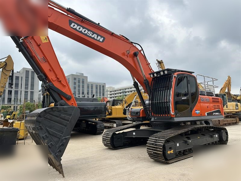 DOOSAN DX260 LC - 크롤러 굴삭기 : 사진 4 DOOSAN DX260 LC - 크롤러 굴삭기 : 사진 4