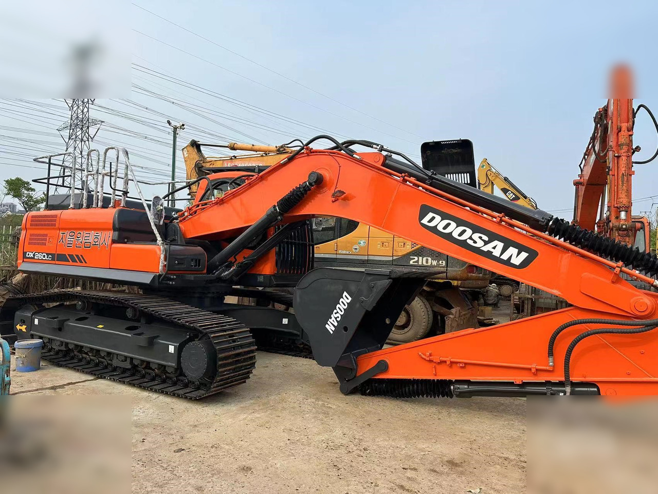 DOOSAN DX260 LC - 크롤러 굴삭기 : 사진 3 DOOSAN DX260 LC - 크롤러 굴삭기 : 사진 3